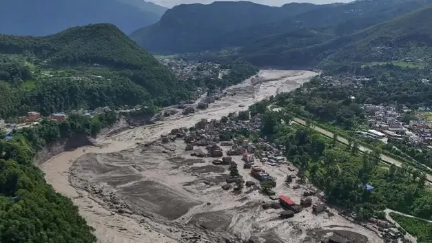Singapura dan AS Keluarkan Peringatan Perjalanan ke Nepal Akibat Banjir