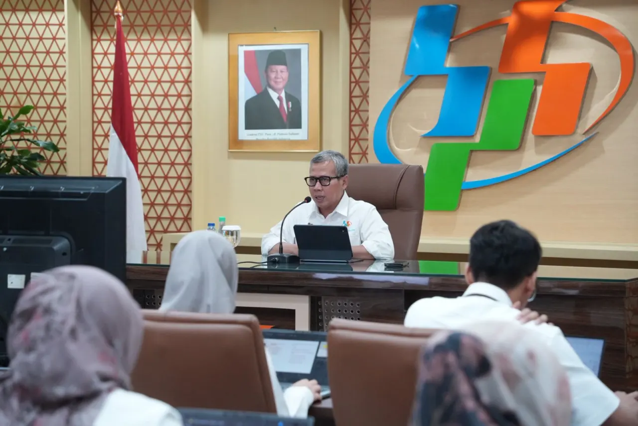 Deputi Bidang Statistik Distribusi dan Jasa BPS, Ateng Hartono