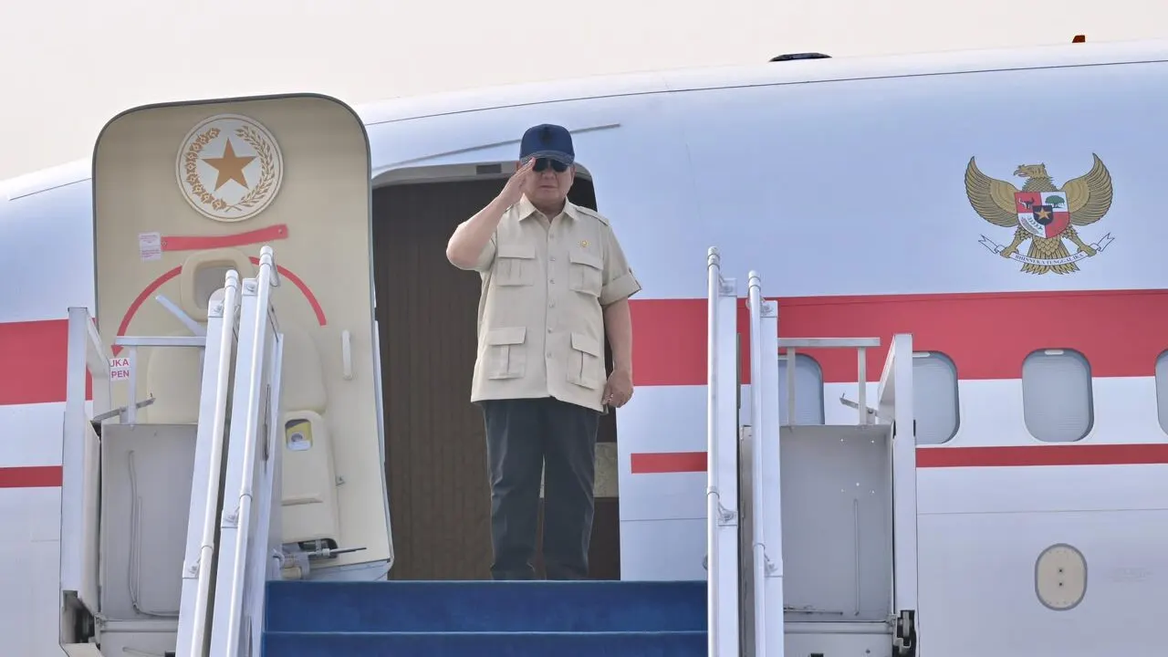 Presiden Prabowo Subianto bertolak menuju Kabupaten Halmahera Tengah, Provinsi Maluku Utara, pada Kamis pagi, 8 Oktober 2026 dari Pangkalan TNI AU Halim Perdanakusuma, Jakarta. Tripodnews/BPMI Setpres