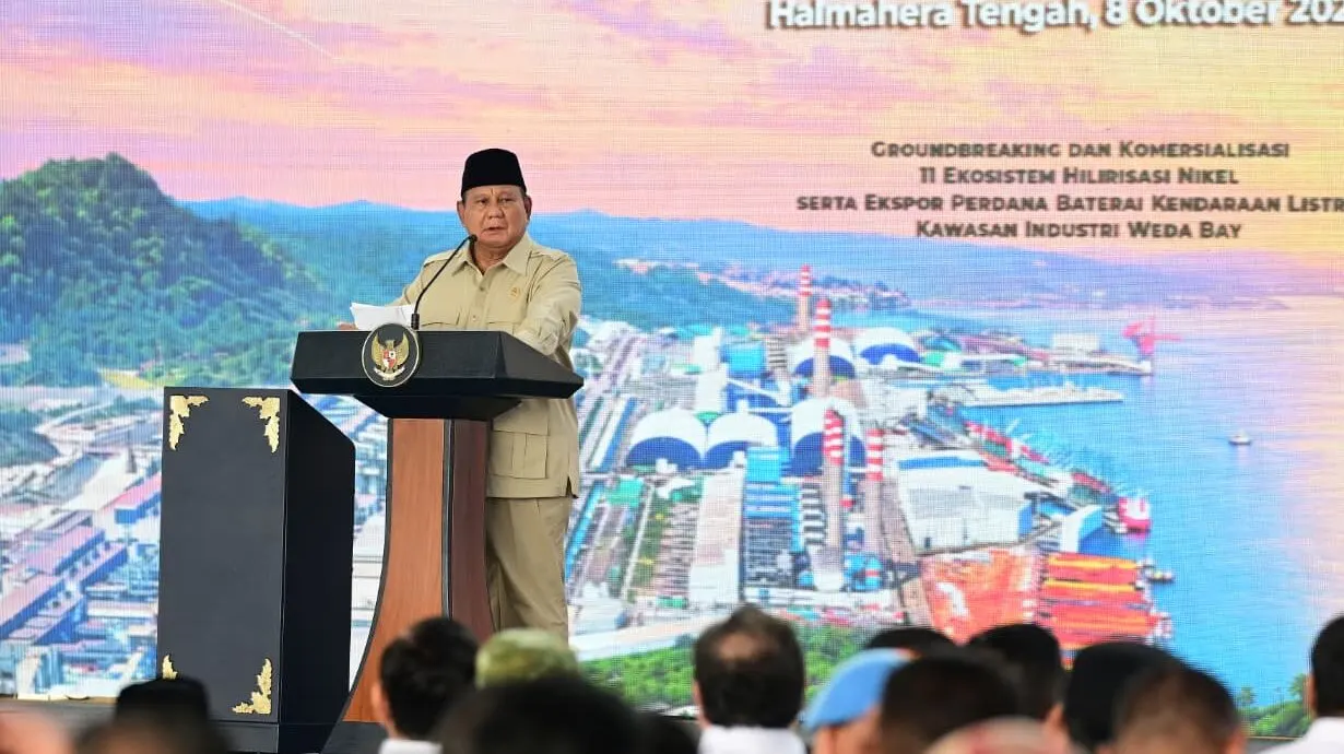 Presiden Prabowo Subianto menyampaikan sambutannya di kawasan Indonesia Weda Bay Industrial Park (IWIP), Kabupaten Halmahera Tengah, Provinsi Maluku Utara, Kamis, 8 Oktober 2026. Tripodnews/BPMI Setpres