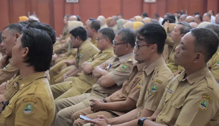 Loyalis Jokowi: “Rencana bayar gaji ASN lewat Kopdes itu bukan terobosan. Itu cara bodoh"