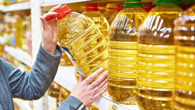 Dalam Putusannya, KPPU menjelaskan struktur pasar dalam industri migor disimpulkan sebagai oligopoli ketat dengan konsentrasi pasar tinggi.