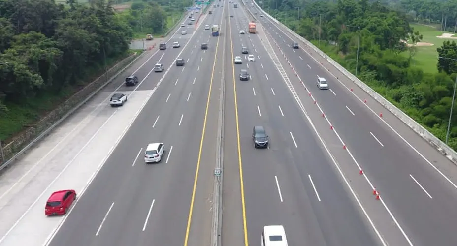 Angka tersebut mencakup total arus lalu lintas dari empat Gerbang Tol Utama, yaitu GT Cikampek Utama dan GT Kalihurip Utama (arah Trans Jawa dan Bandung), GT Ciawi (arah Puncak), dan GT Cikupa (arah Merak).