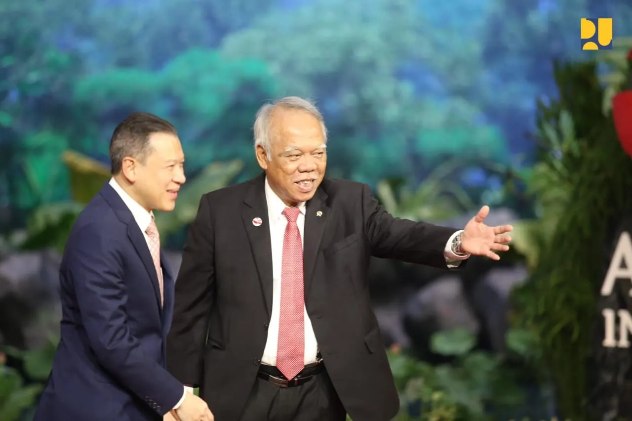 Menteri PUPR Basuki Hadimuljono  saat menerimapemimpin negara KTT ASEAN.