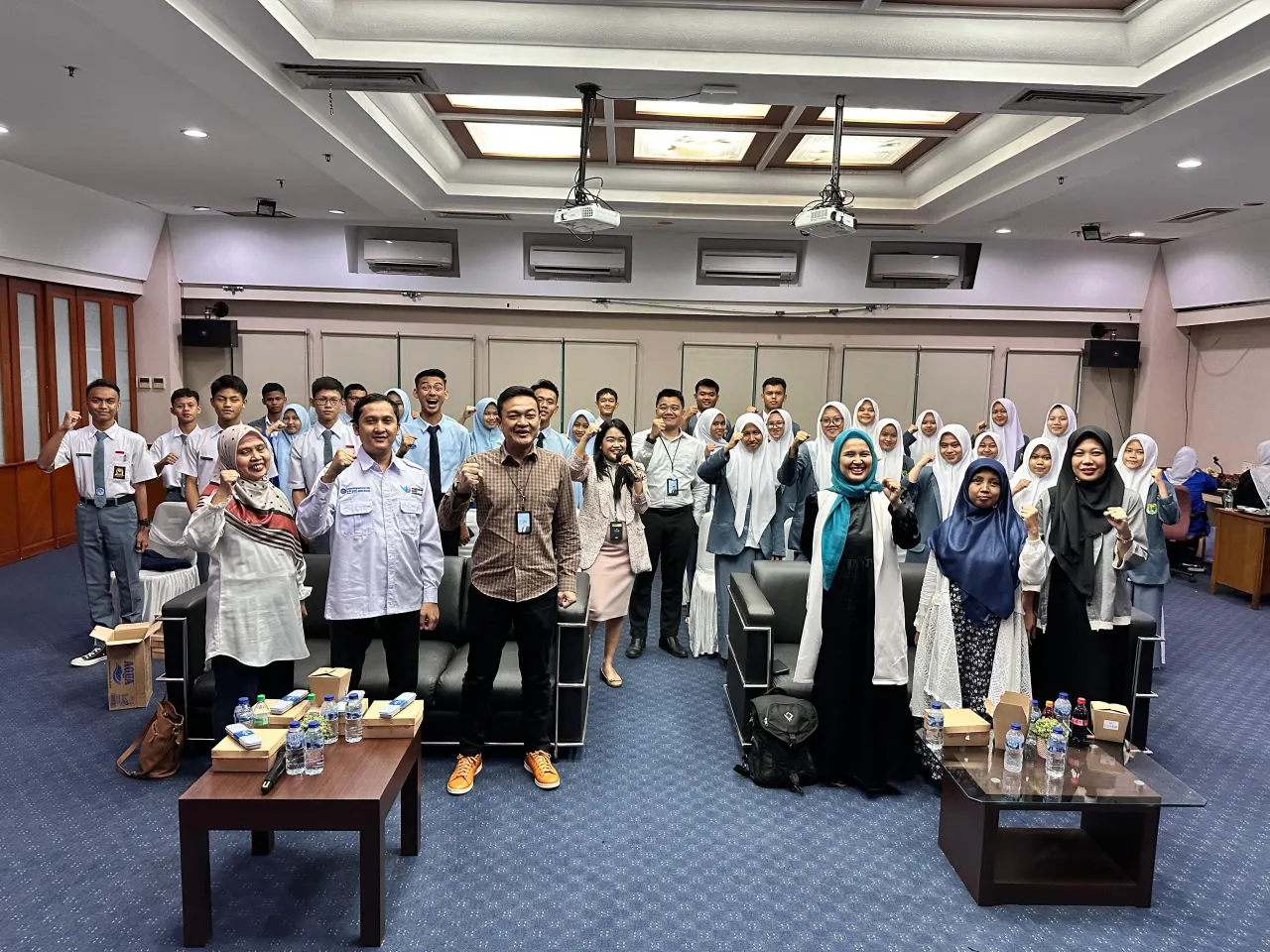 Bank BJB menggelar Bankers Cilik Widescreen untuk memperluas literasi keuangan