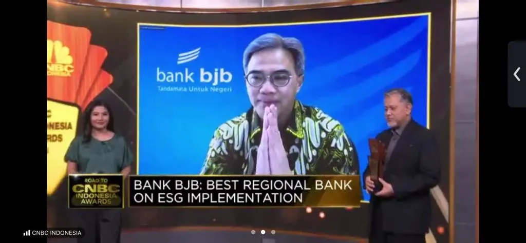 Sebagai informasi, CNBC Indonesia Award 2023 merupakan ajang penghargaan kepada pelaku di berbagai industri yang berhasil mempertahankan kinerjanya ditengah ketidakpastian ekonomi dan politik di tahun 2023.