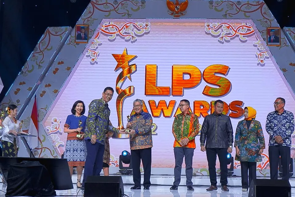 Yuddy juga menekankan bahwa bank bjb juga secara aktif mendukung berbagai program sosial dan kemanusiaan mencakup sektor-sektor seperti pendidikan, lingkungan, dan kesehatan.  