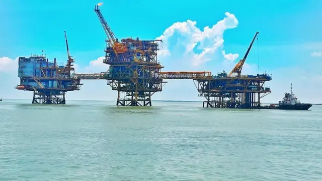Saudi Bakal Kurangi Produksi Minyak Untuk Stabilkan Harga